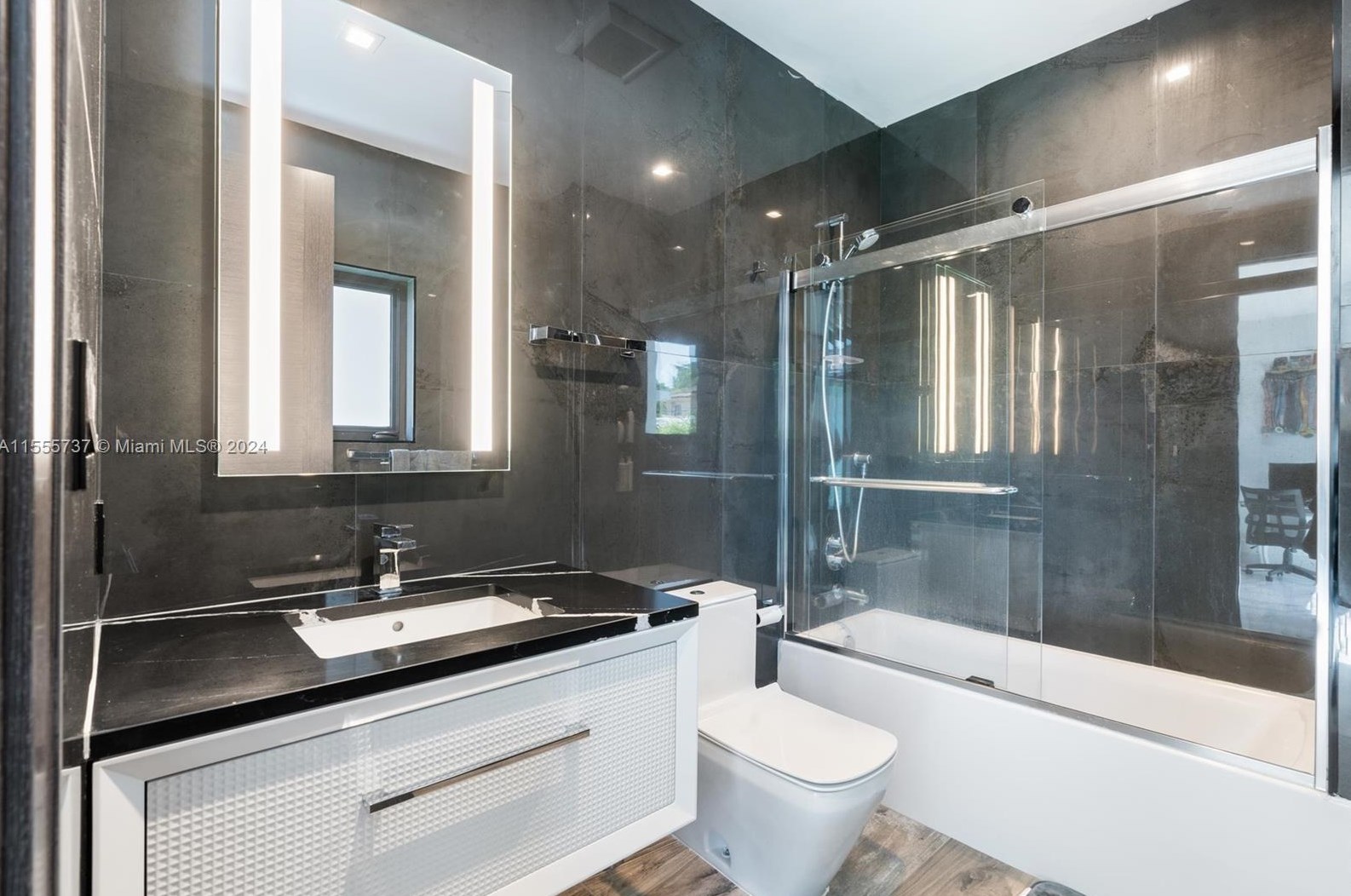 1245 94 St, Miami FL 33138-2947 exterior