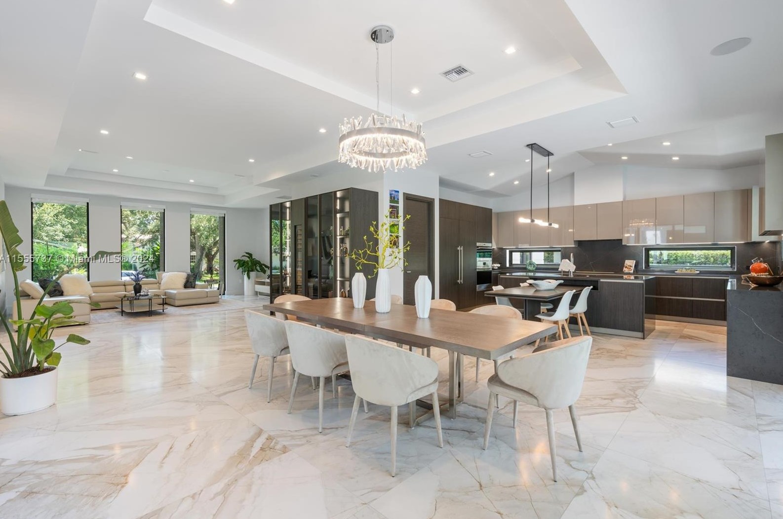 1245 94 St, Miami FL 33138-2947 exterior