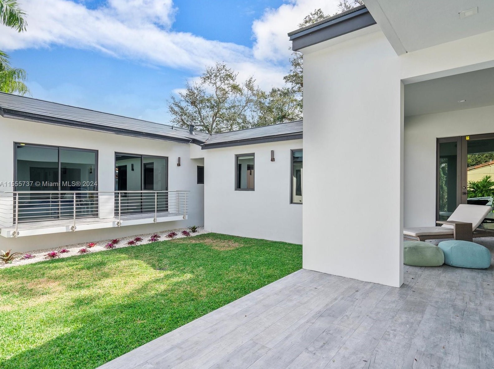 1245 94 St, Miami FL 33138-2947 exterior