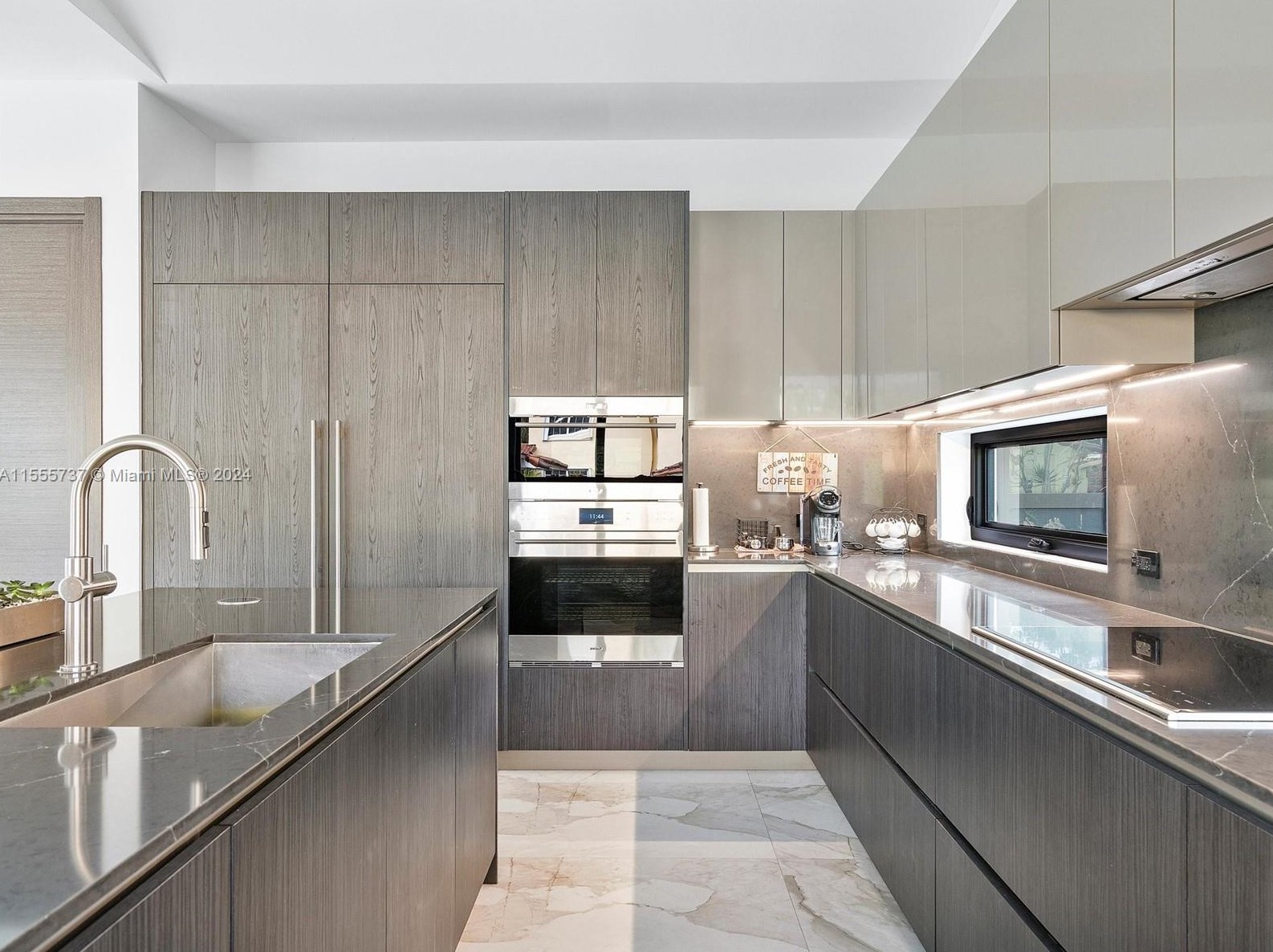 1245 94 St, Miami FL 33138-2947 exterior