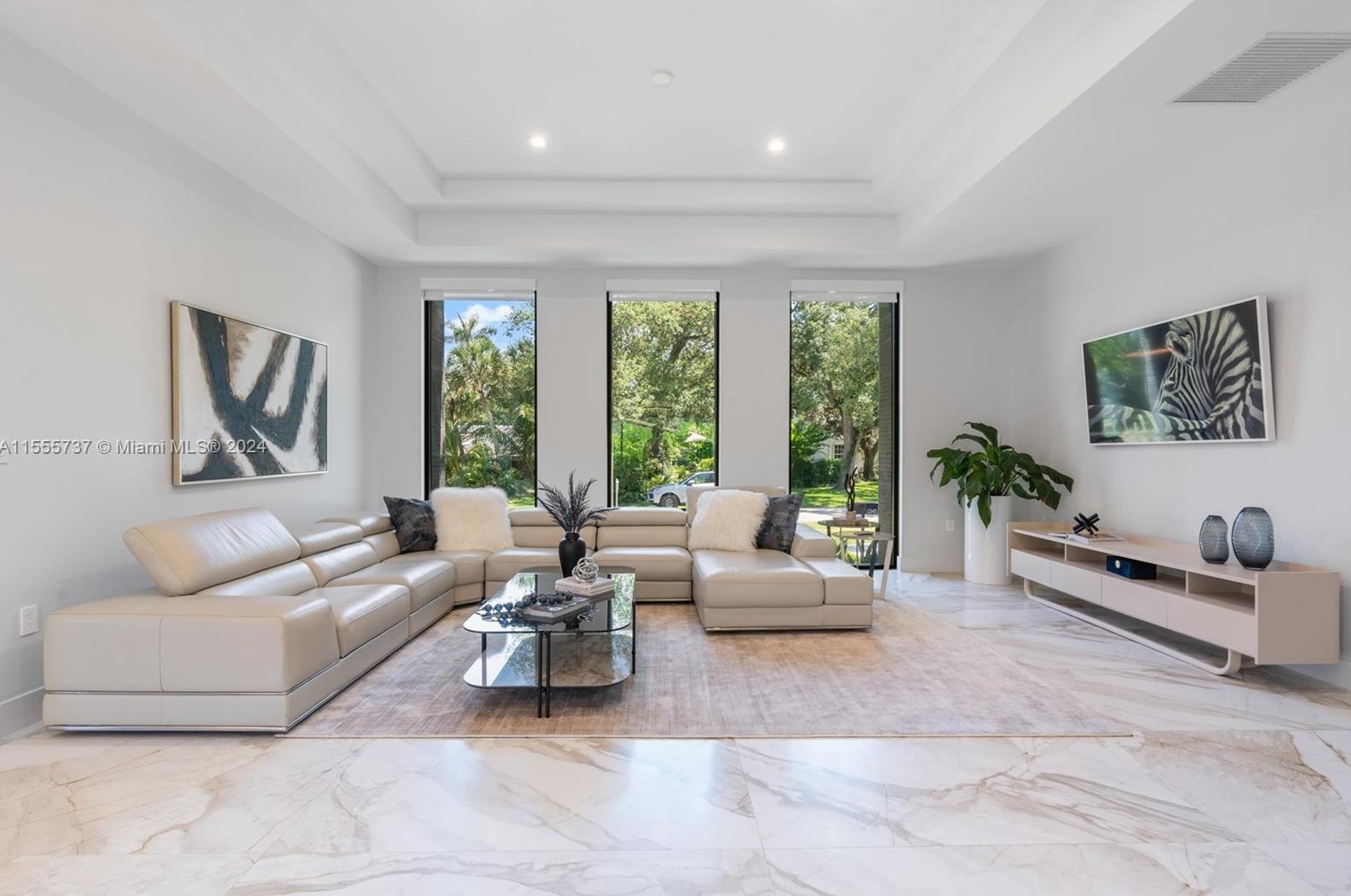 1245 94 St, Miami FL 33138-2947 exterior