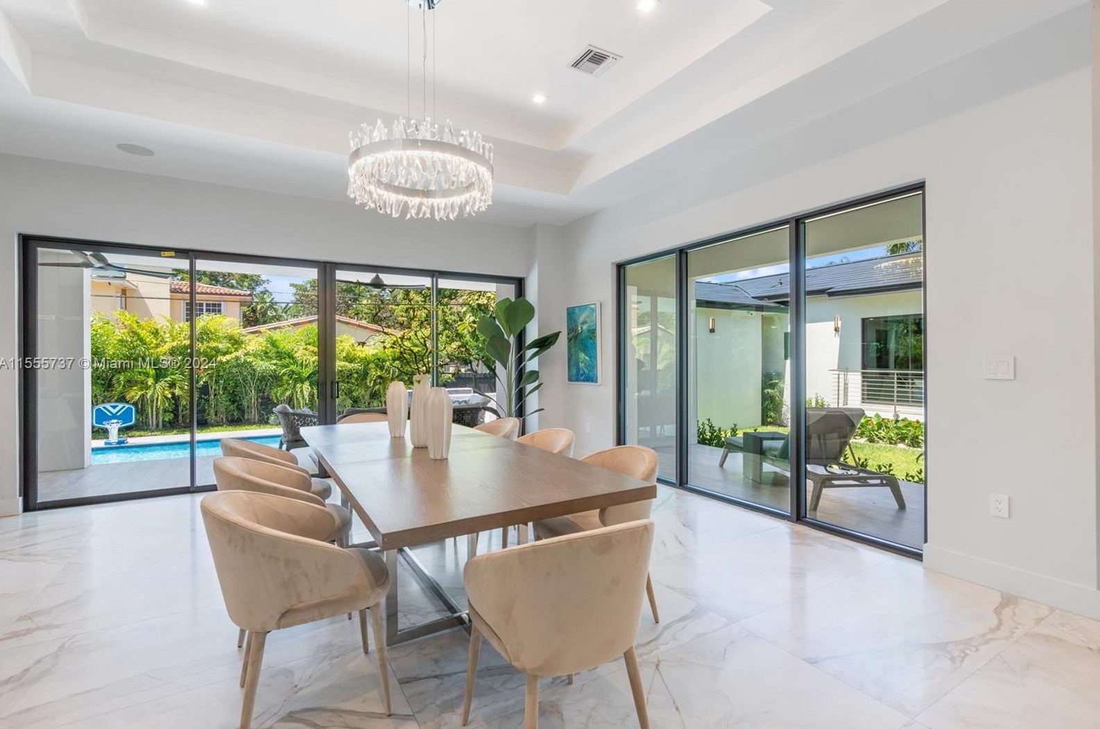 1245 94 St, Miami FL 33138-2947 exterior