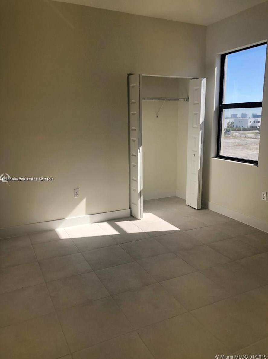 7825 104th Ave, Miami FL 33178-1329 exterior