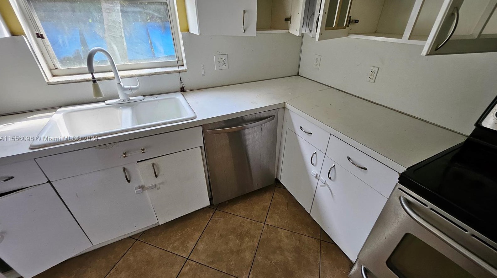 1401 97th Ave, Hollywood FL 33025-1926 exterior