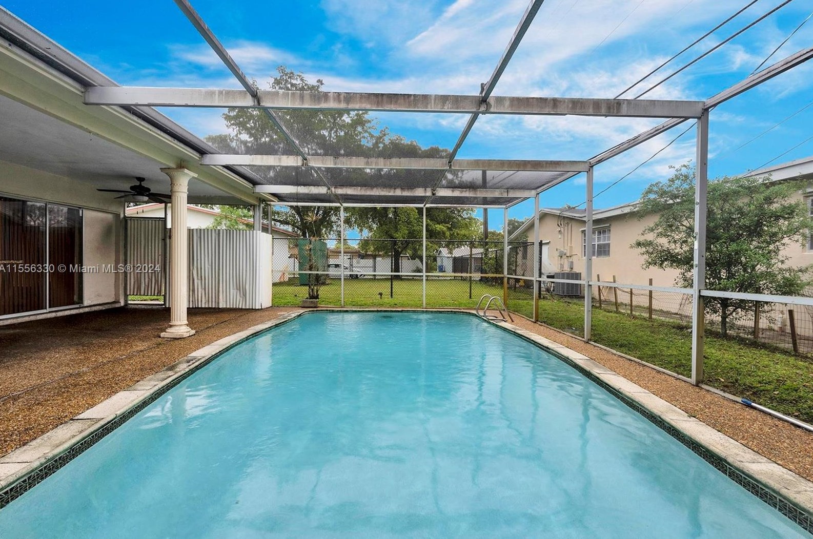 3417 Is Dr, Hollywood FL 33023-6423 exterior