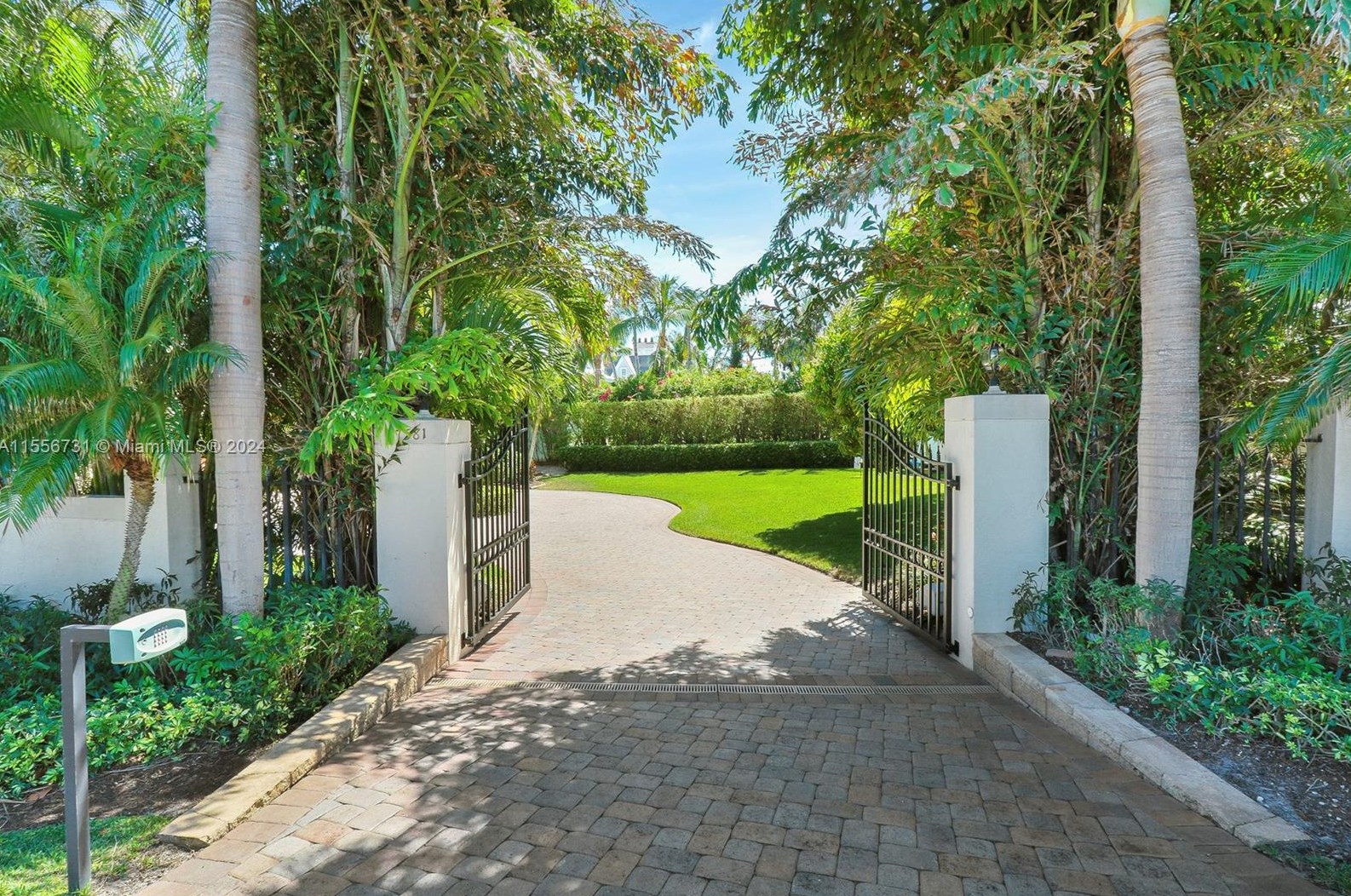 17581 Conch Bar Ave, Jupiter FL 33469-1709 exterior