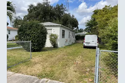 1345 NW 70th St, Miami, FL 33147 - Photo 3
