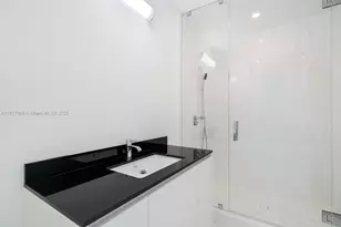18555 Collins Ave, Sunny Isles Beach, FL 33160 - Photo 9
