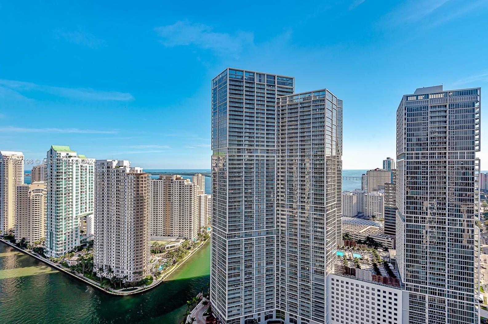 200 Biscayne Boulevard Way, Miami FL 33131-2154 exterior