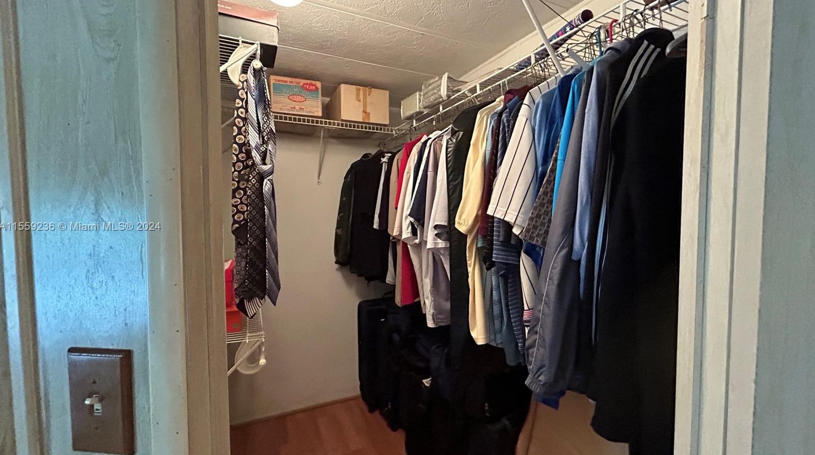 8240 Cinnamon Ct, Fort Pierce FL 34952-3301 exterior