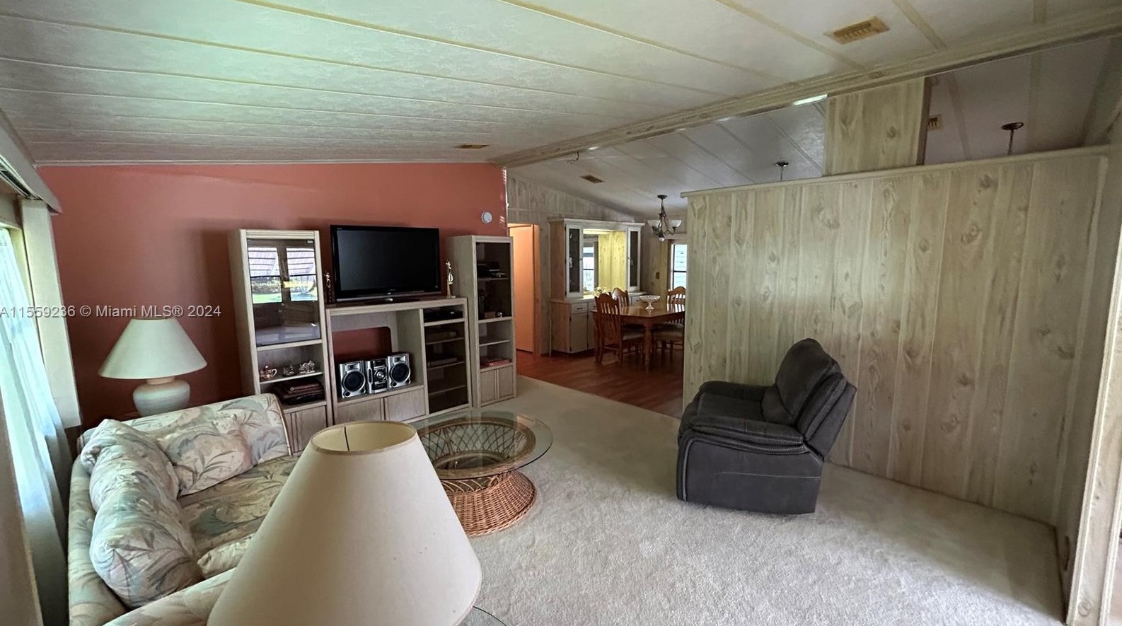 8240 Cinnamon Ct, Fort Pierce FL 34952-3301 exterior