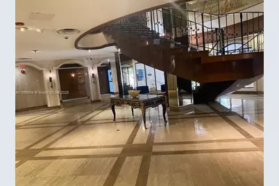 6039 Collins Ave #1110, Miami Beach, FL 33140 - Photo 9