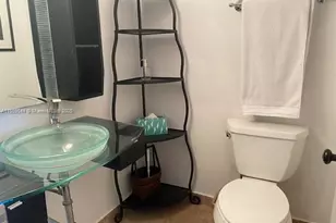 6039 Collins Ave, Miami Beach, FL 33140 - Photo 19