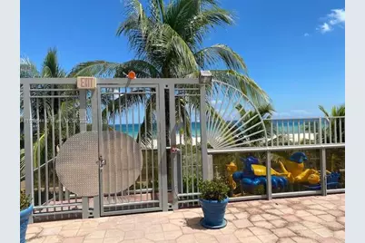 6039 Collins Ave #1110, Miami Beach, FL 33140 - Photo 5