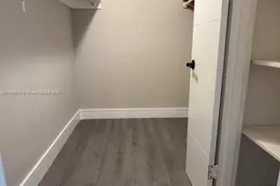 5401 Collins Ave, Miami Beach, FL 33140 - Photo 25