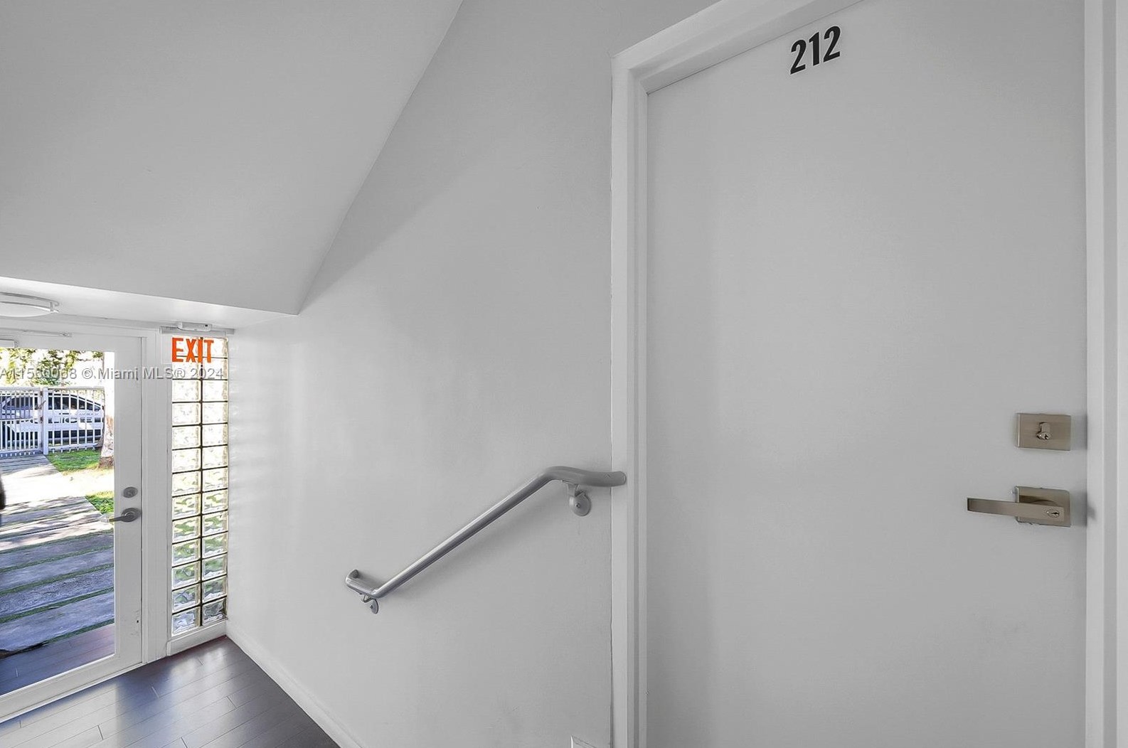 557 Michigan Ave, Miami FL  33139-6325 exterior