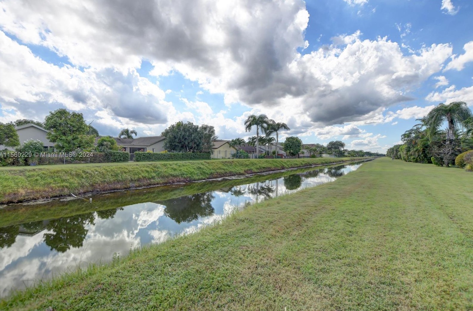 6354 Las Flores Dr, Boca Raton FL 33433-2361 exterior