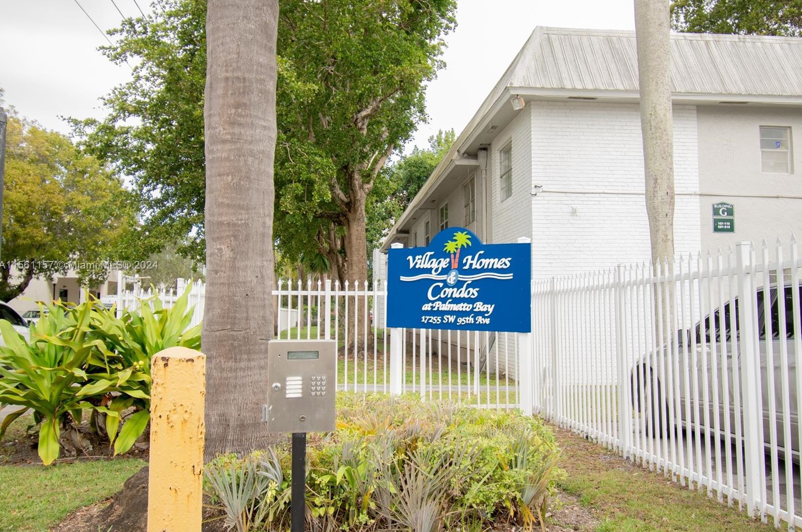 17255 95th Ave, Miami FL  33157-4449 exterior