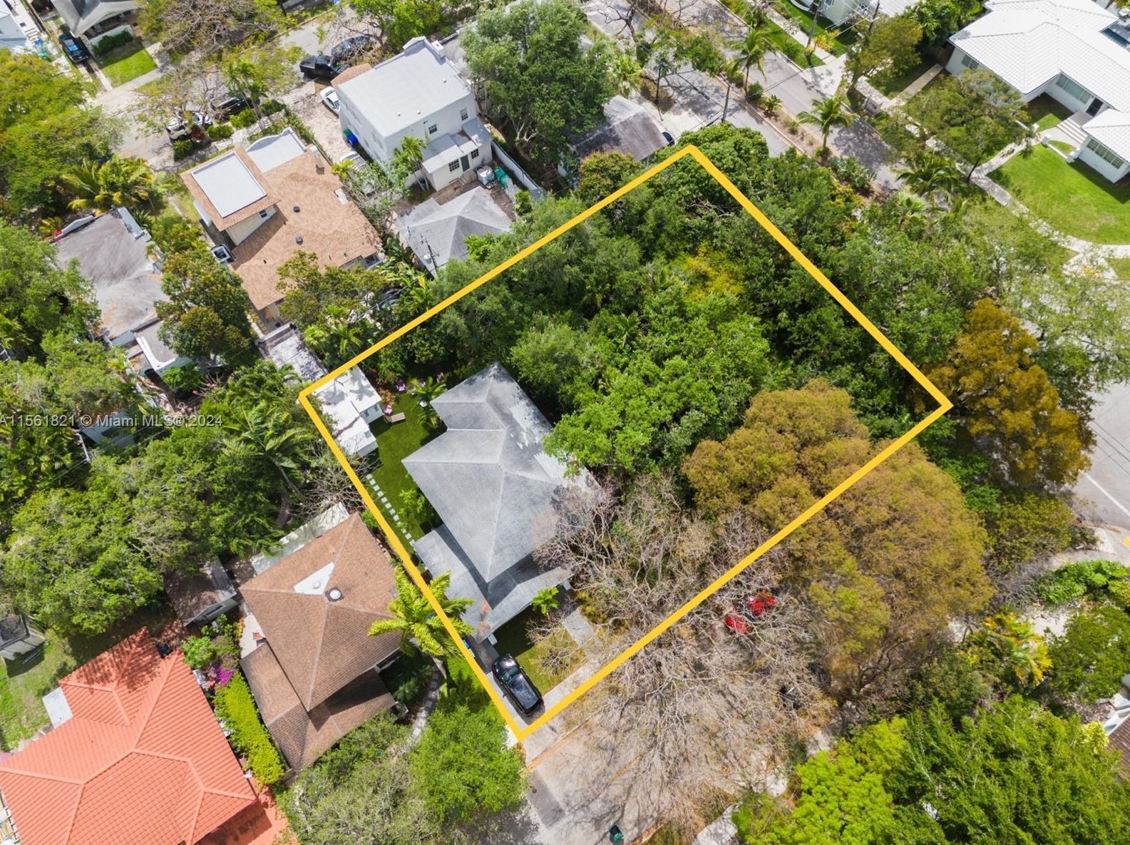 120 44th St, Miami FL  33127-2614 exterior