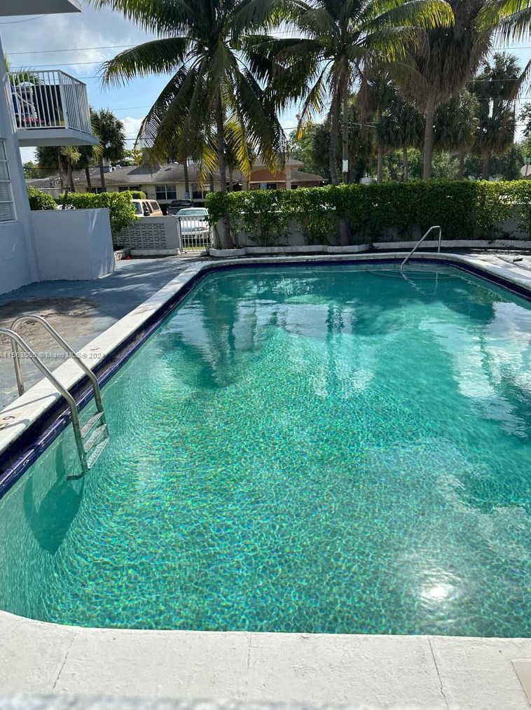 2175 170th St, Miami FL 33162-3394 exterior