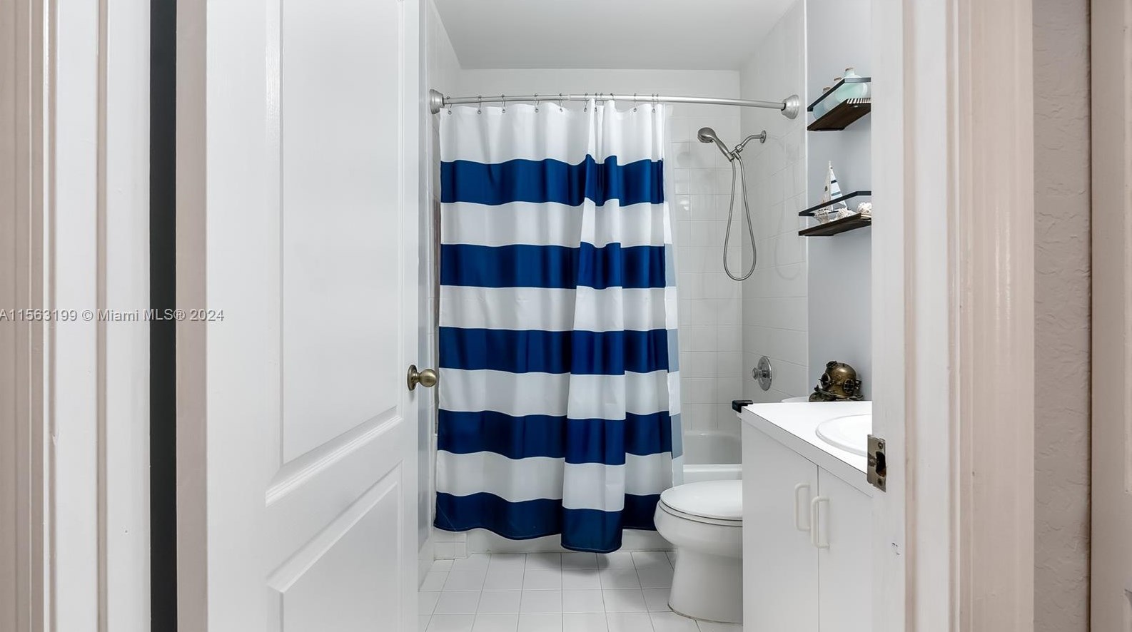 11272 Roundelay Rd, Hollywood FL  33026-1351 exterior