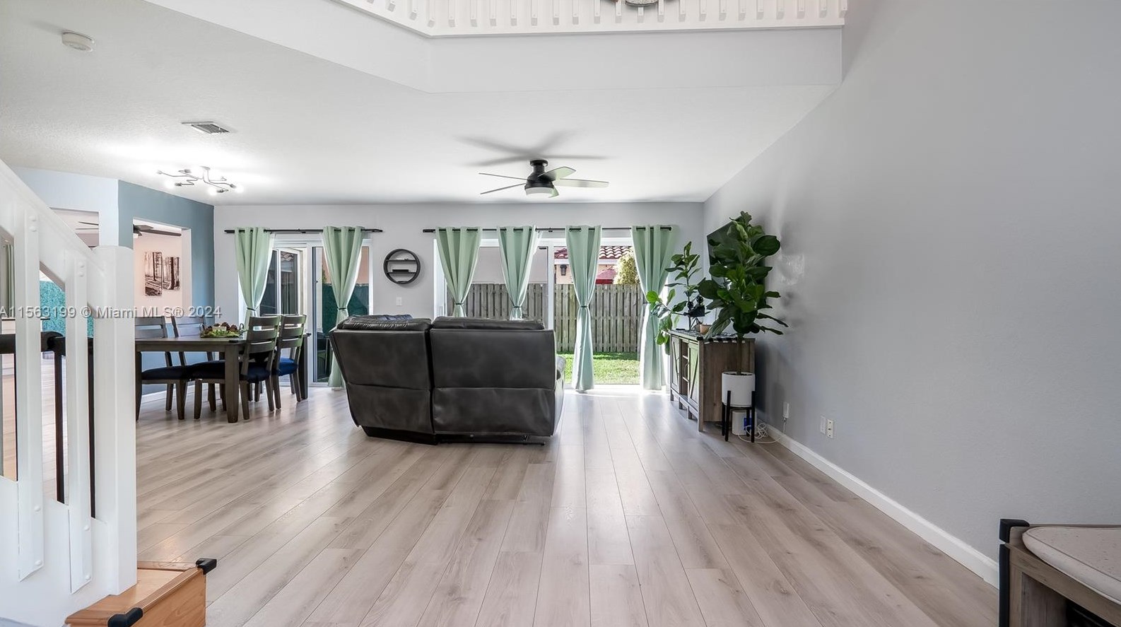 11272 Roundelay Rd, Hollywood FL  33026-1351 exterior