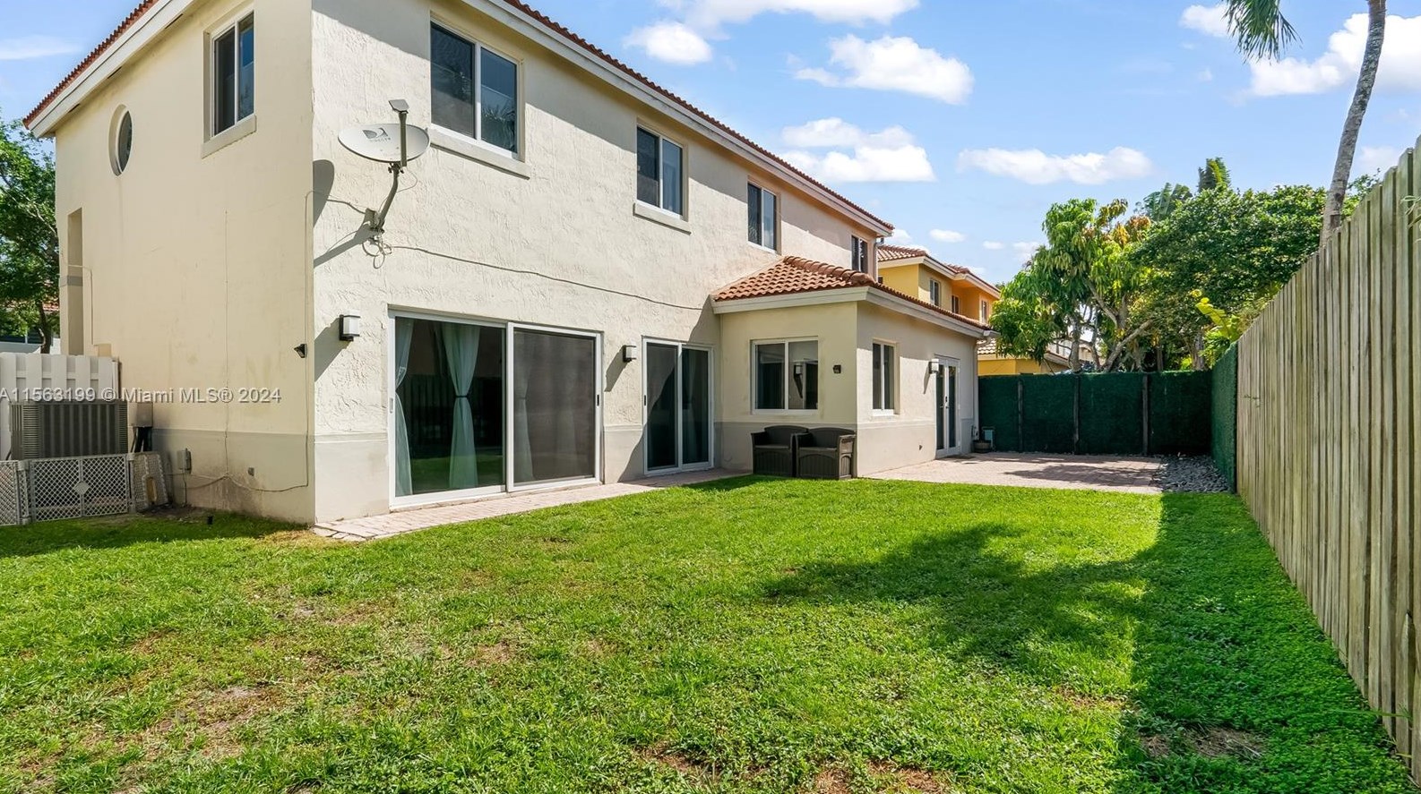 11272 Roundelay Rd, Hollywood FL  33026-1351 exterior