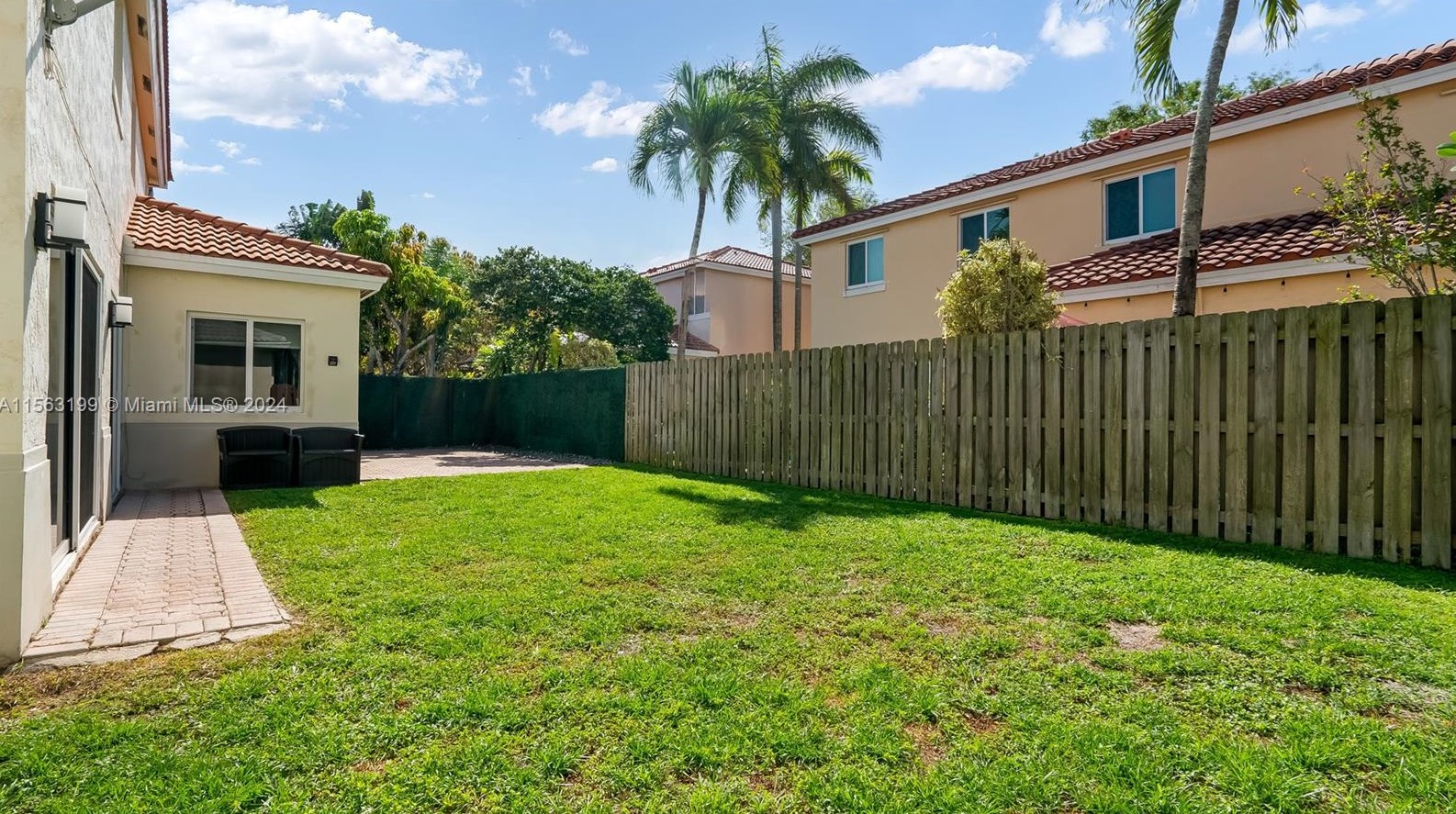 11272 Roundelay Rd, Hollywood FL  33026-1351 exterior