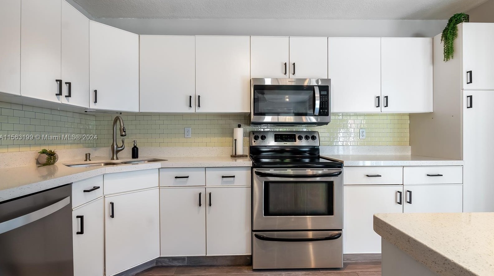 11272 Roundelay Rd, Hollywood FL  33026-1351 exterior