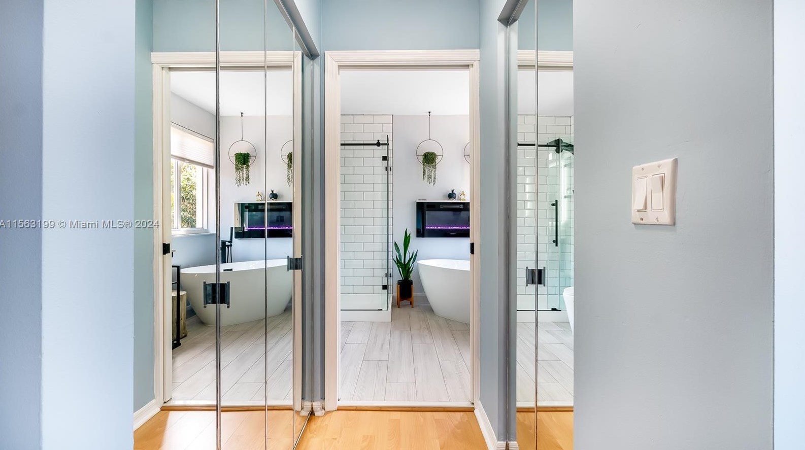 11272 Roundelay Rd, Hollywood FL  33026-1351 exterior