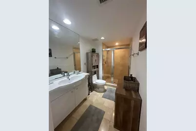 [Address not provided], Hallandale Beach, FL 33009 - Photo 9