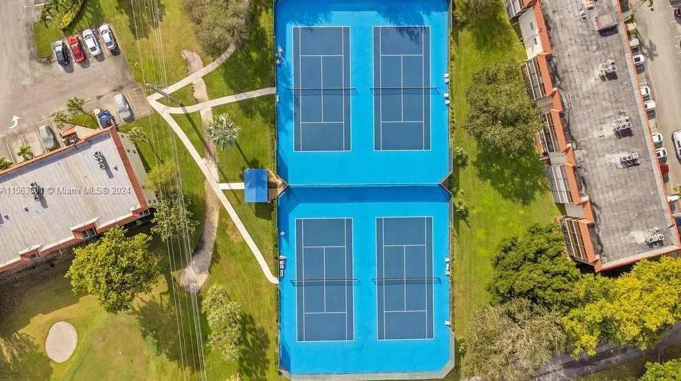 271 Hollybrook Dr, Hollywood FL  33025-1221 exterior