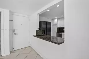 300 Bayview Dr, Sunny Isles Beach, FL 33160 - Photo 25