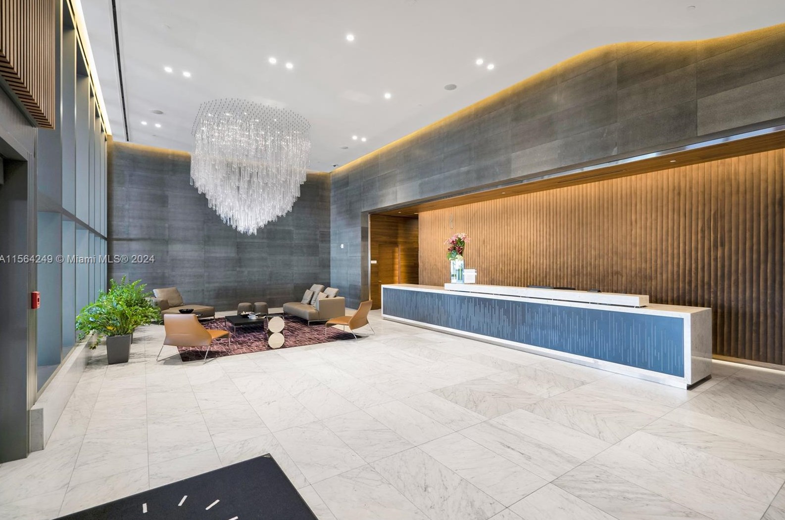 88 7th St, Miami FL exterior