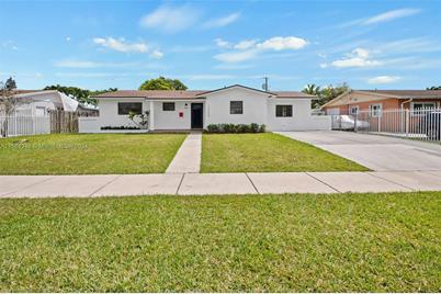 12040 SW 171st Ter - Photo 1
