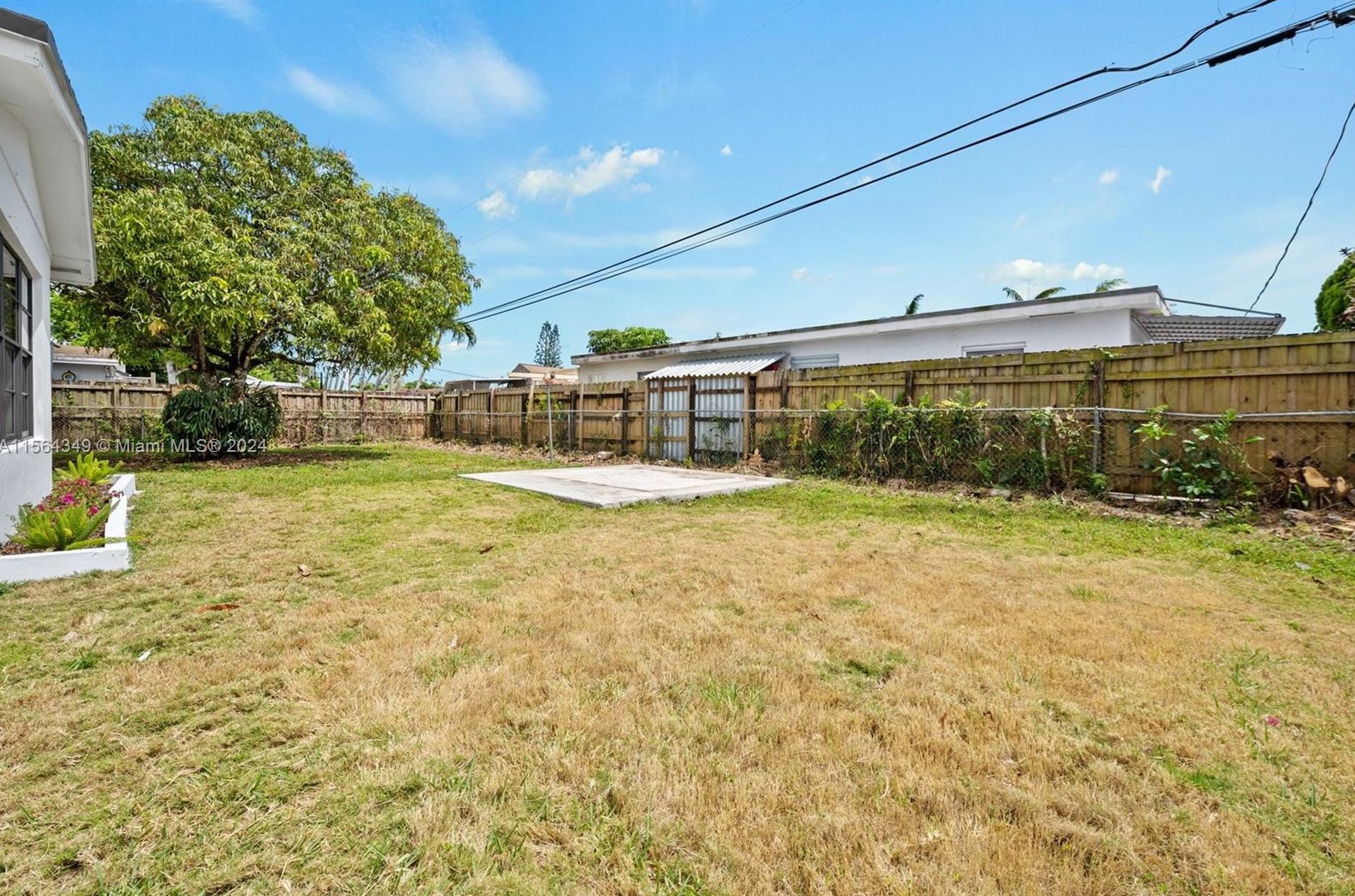 12040 171st Ter, Miami FL  33177-2167 exterior