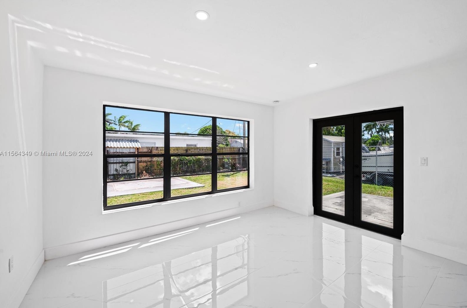 12040 171st Ter, Miami FL  33177-2167 exterior