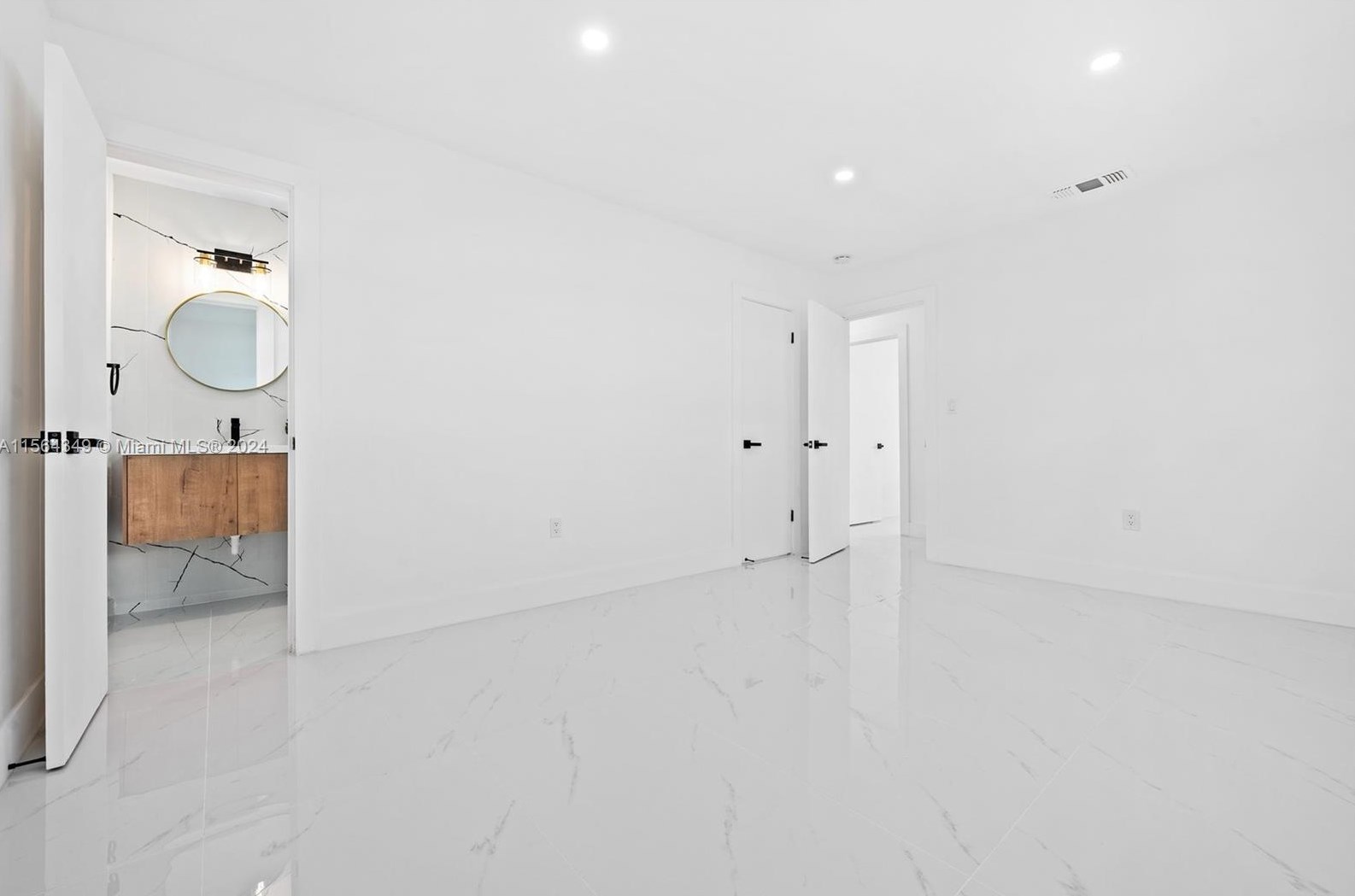 12040 171st Ter, Miami FL  33177-2167 exterior