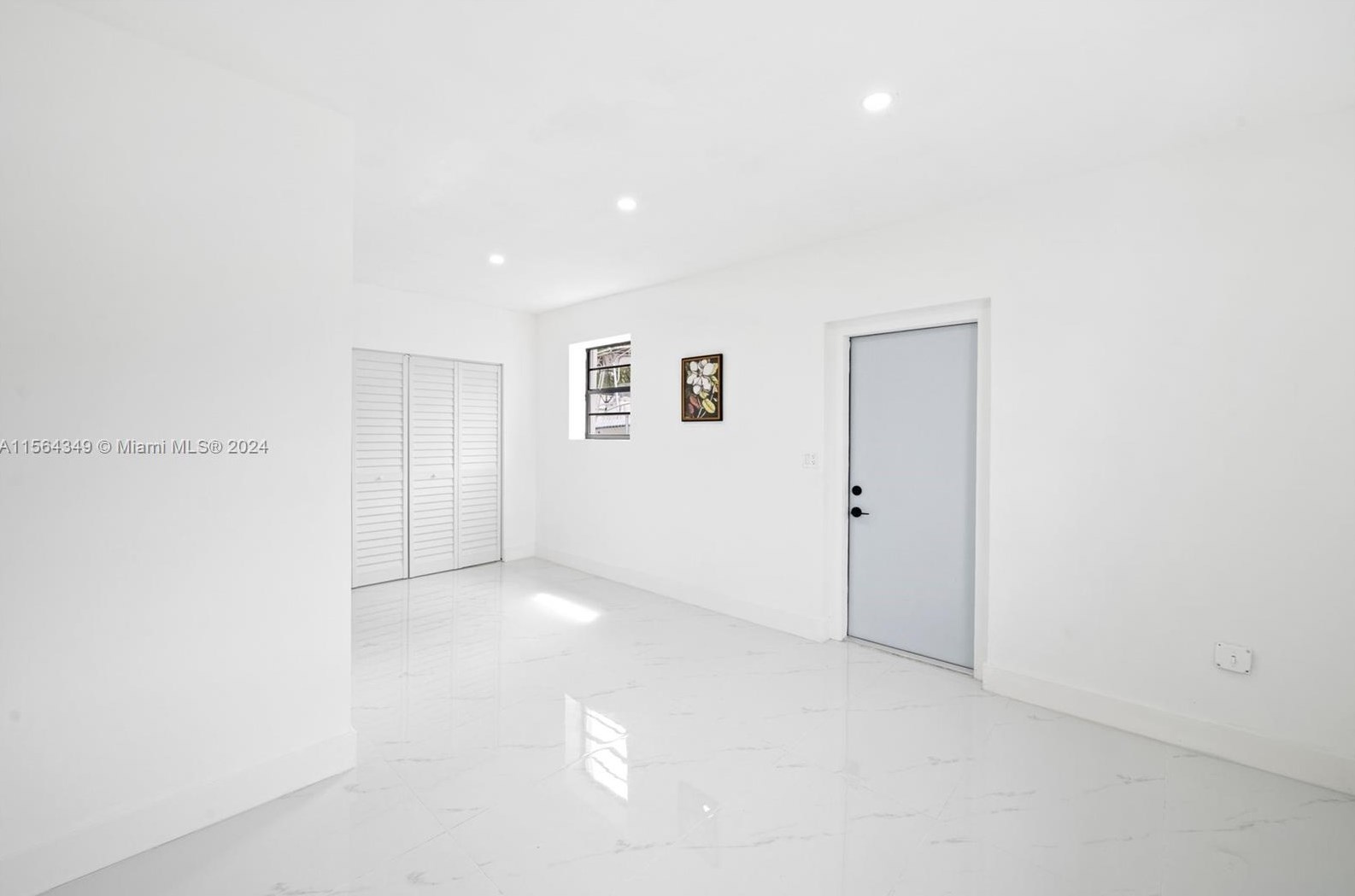 12040 171st Ter, Miami FL  33177-2167 exterior