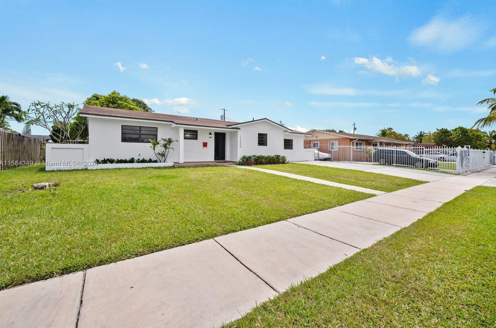 12040 171st Ter, Miami FL  33177-2167 exterior