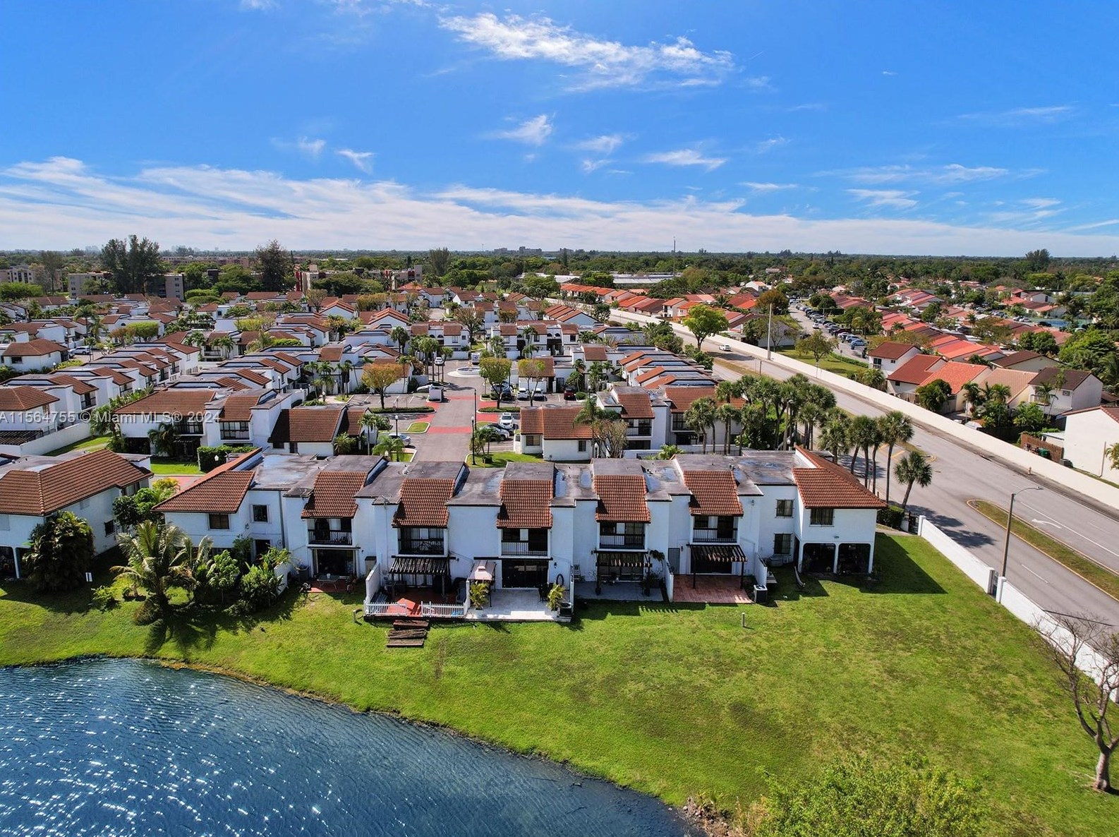 1201 124th Ct, Miami FL  33184-2371 exterior