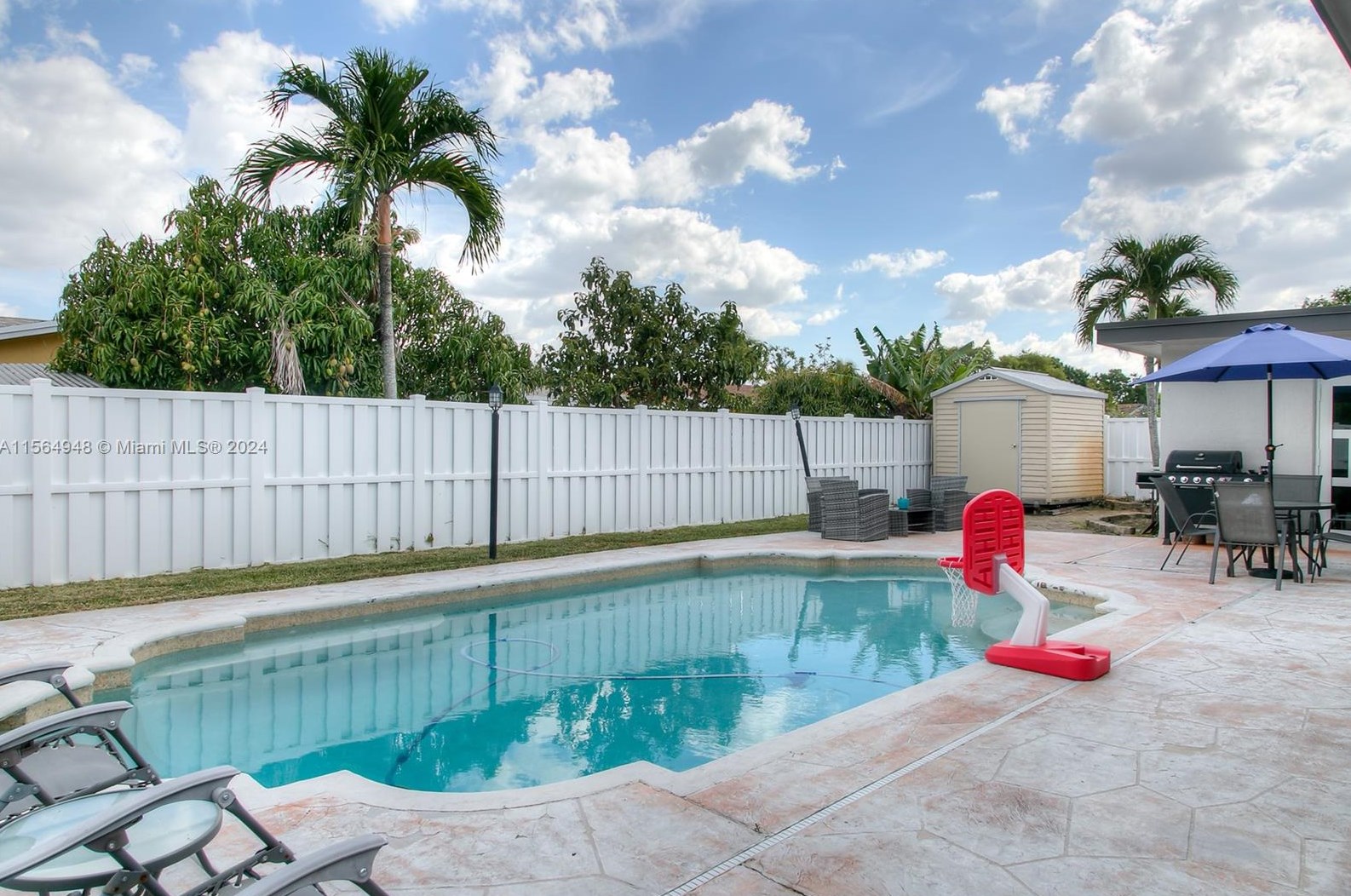 8831 7th St, Hollywood FL  33024-6517 exterior