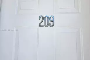 1185 Marseille Dr, Miami Beach, FL 33141 - Photo 11