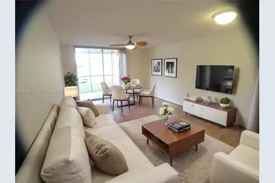 8363 Lake Dr #101, Doral, FL 33166 - Photo 5