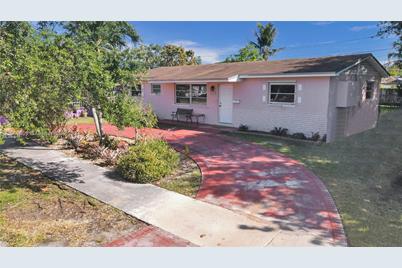 10610 SW 203rd Ter - Photo 1
