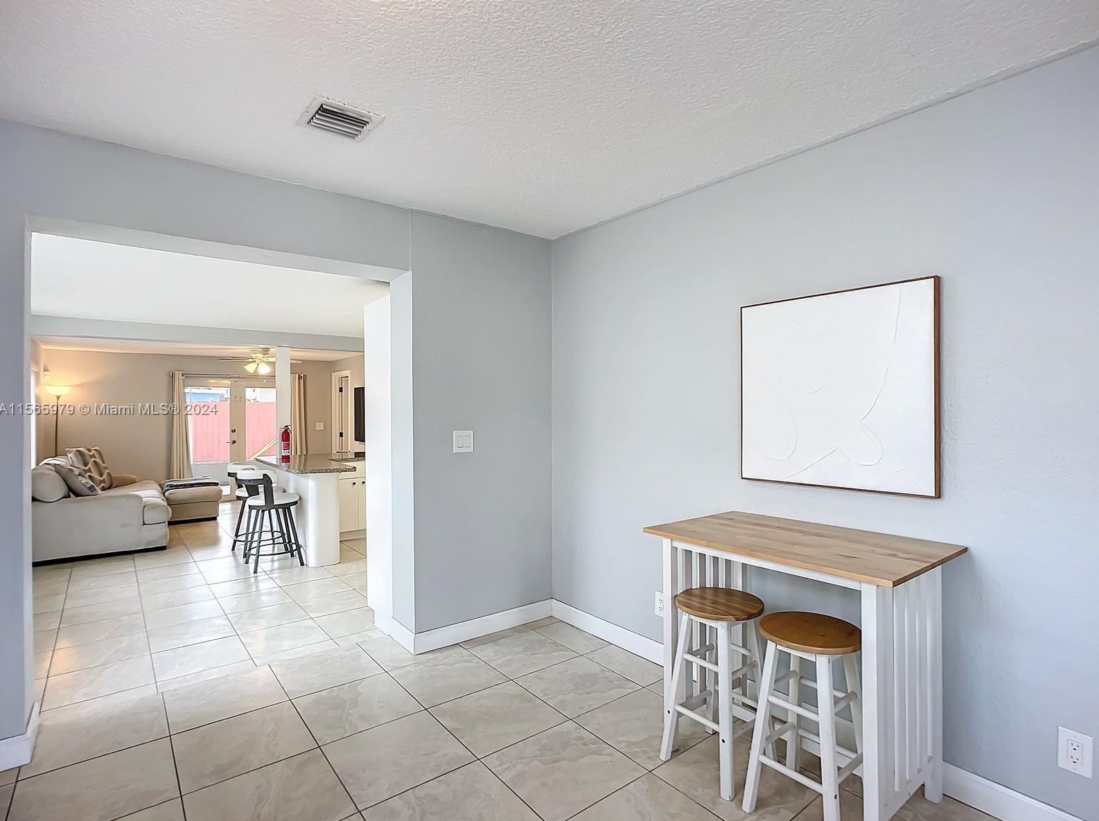 4351 8th Ln, Hialeah FL  33013-2421 exterior