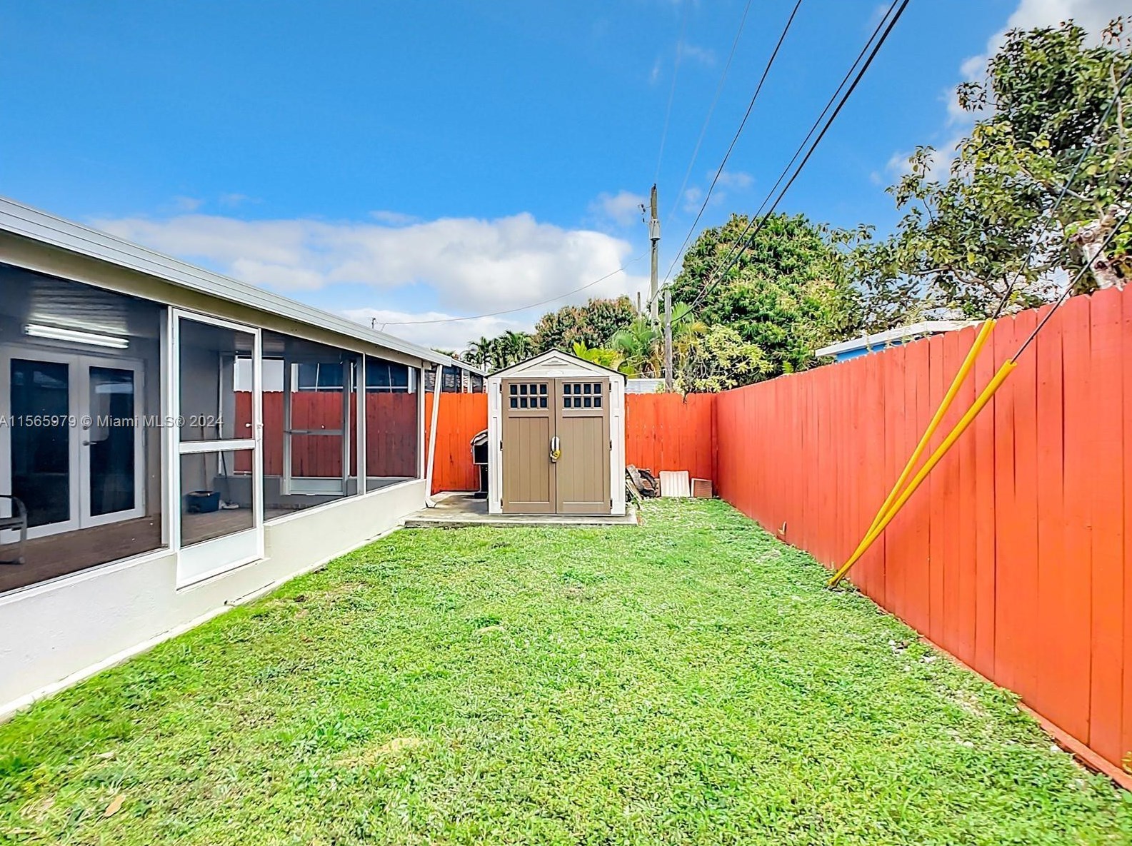 4351 8th Ln, Hialeah FL  33013-2421 exterior