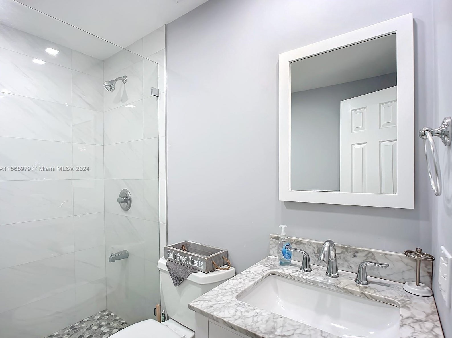 4351 8th Ln, Hialeah FL  33013-2421 exterior