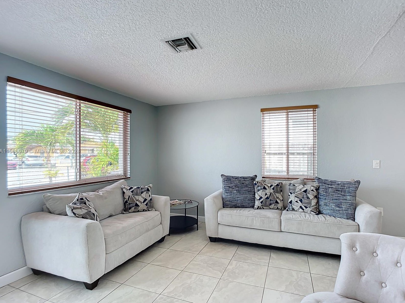 4351 8th Ln, Hialeah FL  33013-2421 exterior