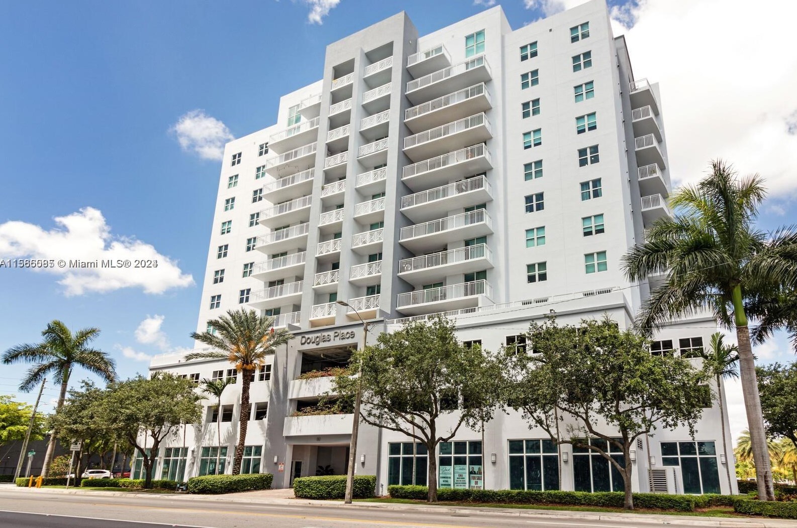 60 37th Ave, Miami FL 33125-4824 exterior